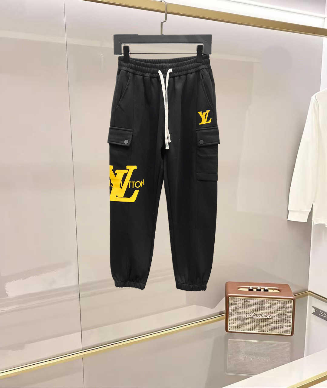 P140 🔥LV 🆕2025 nuevos pantalones casuales de otoño, confeccionados con tela de algodón de alta calidad, súper cómodos…