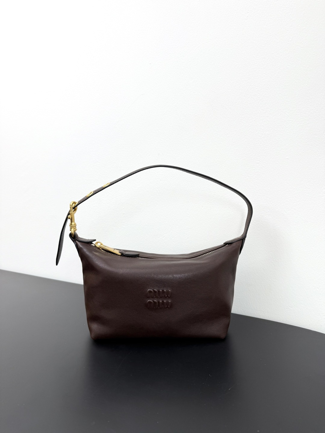 P550 Miumiu bolso fiambrera de piel de cordero de otoño-invierno. El fiambrerito que se ha hecho famoso. Pequeñito, dem…