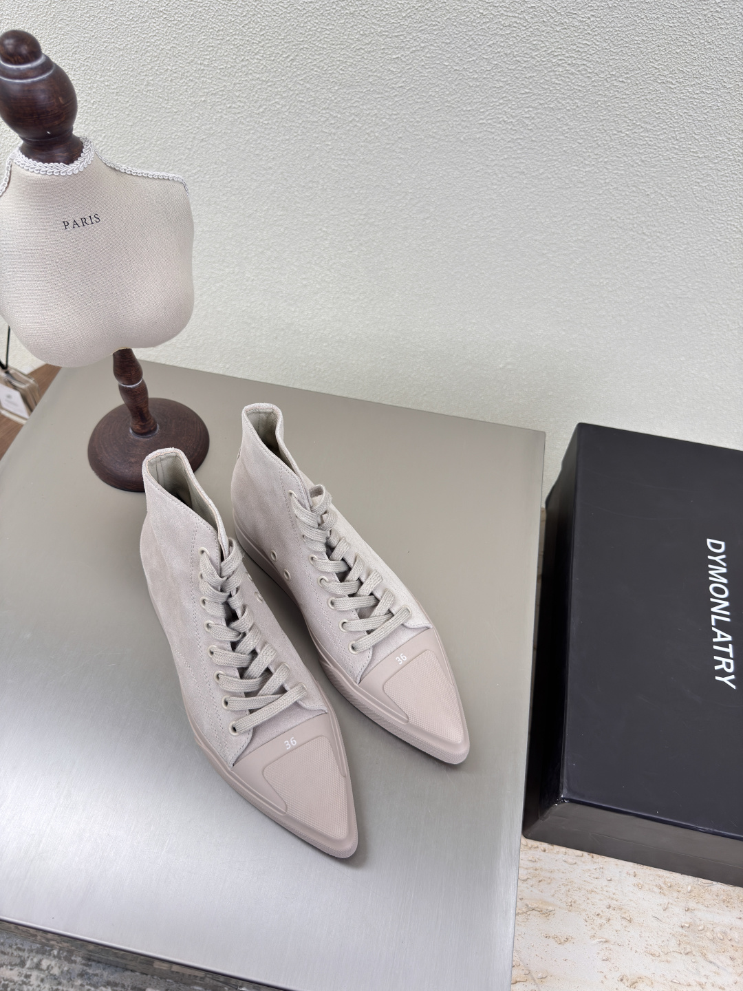 NO:227204,DY Gaobang skateboard shoes pointed toe Dym*nlatry National trend designer brand off white national trend fashion unstoppable D N This thick-soled sponge cake is classic without saying anything about shoes of this brand. You know what you understand. Very excellent works. Let us show you the artifact of long legs of the young lady. The fabric is made of original fabric. Luxury quality. DN pointed toe sneakers. Metal logo. Long legs. Luxury 35 36 37 38 39 40 (40 customization) Original consistent packaging, single shoes, sneakers19860909DY 高邦滑板鞋 尖头 Dym*nlatry   国潮 设计师品牌 米白色  国潮时尚不可阻挡 D N这款 厚底松糕 堪称经典 这个品牌的鞋子不用多说 懂的自懂 非常优秀的作品 让我们展示给大家 小姐姐长腿神器 面料采用原版面料 奢华品质 DN 尖头运动鞋 金属logo 长腿 奢华 35 36 37 38 39 40（40定制） 原版一致包装,单鞋,sneakers,Women's Shoes