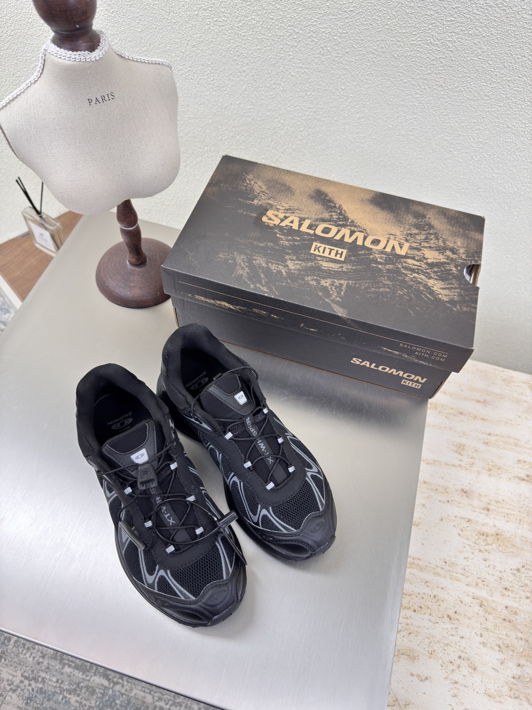 NO:402035,Salomon Sneakers New product is on sale Black Salomon's outfit inspiration with both hands~ 'KITH' co-branded sneakers are versatile and breathable, equipped with Salomon's advanced technology, a pair of outdoor wear or diverse terrain. Original consistent craftsmanship, original consistent outsole, outdoor exploration, set off as you like, retro, low saturation, clean out, fight nature, and enjoy comfortable wildness. Benchmark the same version, original consistent women's model 35 36 37 38 39 40 (40 customization), casual shoes/sneakers, sneakers19860909萨洛蒙 运动鞋 新品发售中  黑色  Salomon穿搭灵感双手奉上~ 「KITH」联名运动鞋 百搭透气,搭载Salomon先进技术一双搞定多种户外穿搭or多元地形 原版一致工艺 原版一致大底 户外探索 随心出发 一身复古低饱和,干净出门与自然交手,收获惬意野趣 对标对版 原版一致 女款 35 36 37 38 39 40（40定制）,休闲鞋/运动鞋,sneakers,Women's Shoes