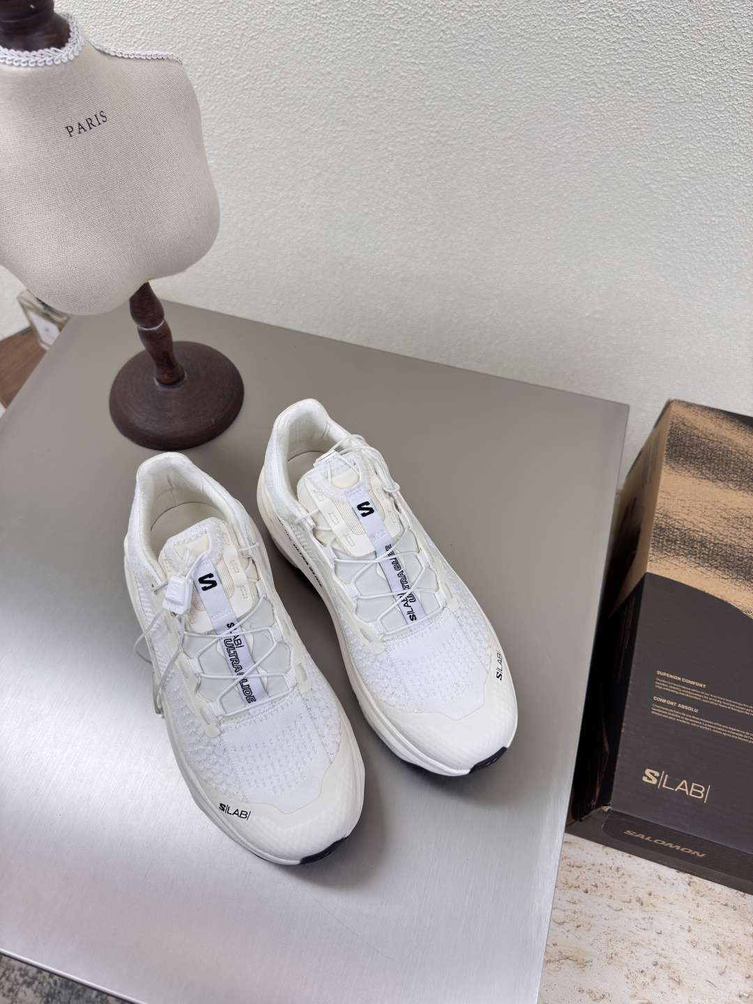 NO:251523,Thick-soled flying weaving Salomon Sneakers New products are on sale. Off-white men's 10 (men's model shipped at the end of the month) Salomon's outfit inspiration is presented with both hands~ Men's and women's model. Co-branded sneakers are versatile and breathable, equipped with Salomon's advanced technology to complete a variety of outdoor outfits or diverse terrain. Original consistent craftsmanship original consistent outsole outdoor exploration. Start as you like. A retro low saturation, clean out fight against nature, gaining comfortable wild fun. Benchmark the version. Original consistent women's model 35 36 37 38 39 40 (40 customization) Men's model 39 40 41 42 43 44 45 (39 45 customization) Men's model pre-sale at the end of April, dad shoes, sneakers19860909厚底飞织 萨洛蒙 运动鞋 新品发售中  米白色男10（男款月底出货） Salomon穿搭灵感双手奉上~ 男女款 联名运动鞋 百搭透气,搭载Salomon先进技术一双搞定多种户外穿搭or多元地形 原版一致工艺 原版一致大底 户外探索 随心出发 一身复古低饱和,干净出门与自然交手,收获惬意野趣 对标对版 原版一致 女款 35 36 37 38 39 40（40定制） 男款 39 40 41 42 43 44 45（39 45 定制）男款4月底预售,老爹鞋,sneakers,Women's Shoes