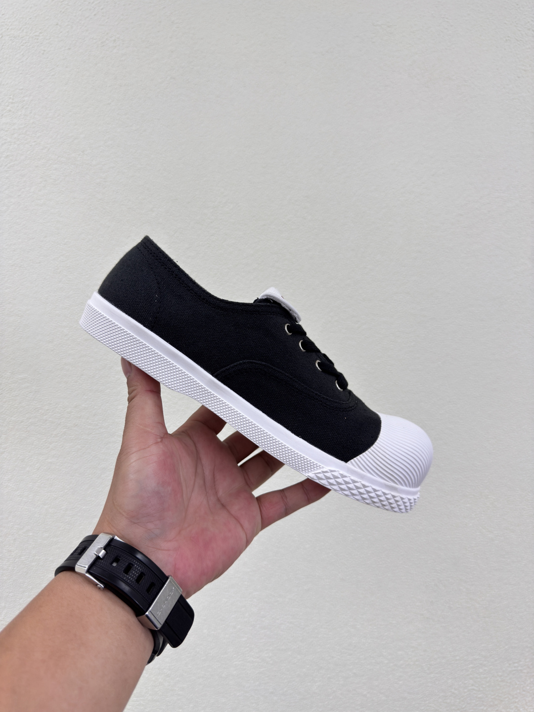 Cozy Mickey Head Design on Black Tarp Fabric with Family Logo Stamp - 图片 8