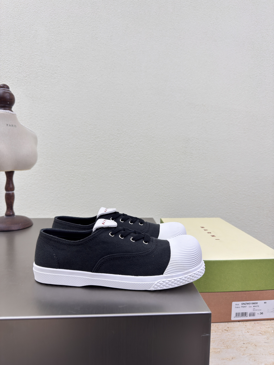 Cozy Mickey Head Design on Black Tarp Fabric with Family Logo Stamp - 图片 9