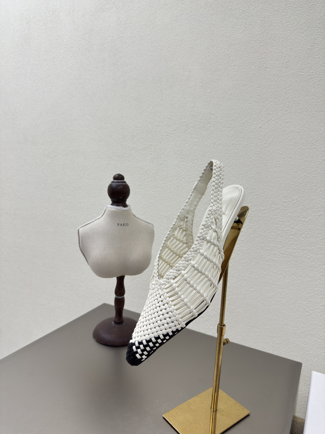 Jacquemus 25s Hand-Woven Geometric Shoes in White Lambskin, Sizes 35-41 - 图片 8