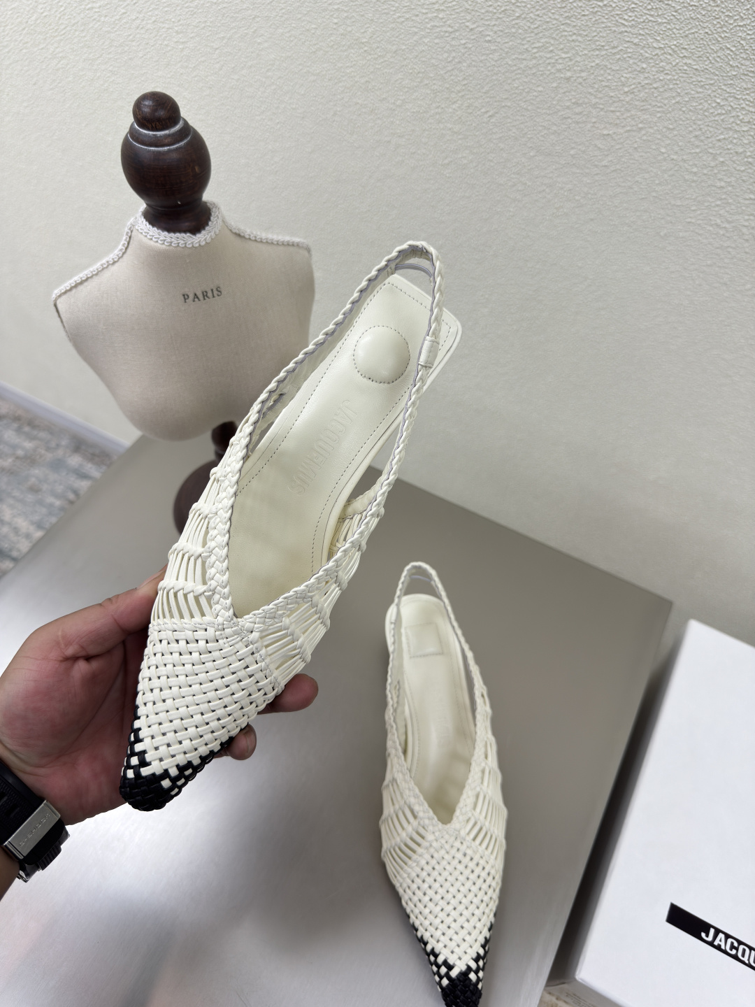 Jacquemus 25s Hand-Woven Geometric Shoes in White Lambskin, Sizes 35-41 - 图片 6