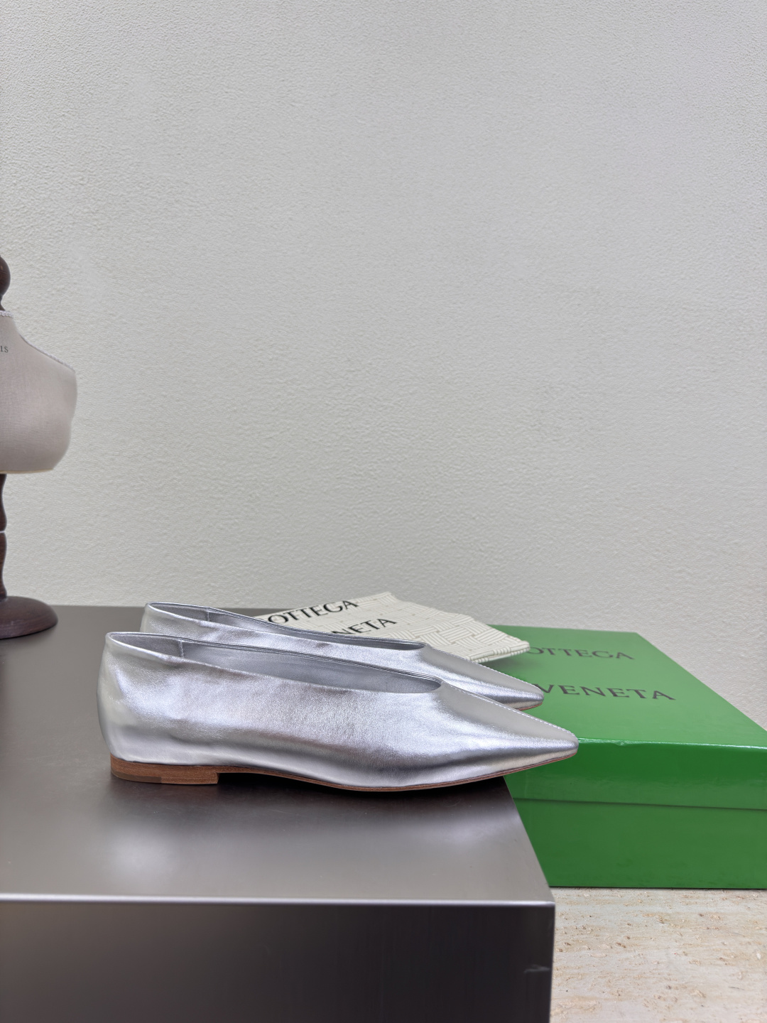 BV Morning and Autumn Series: Elegant Leather Ballet Shoes for Comfortable and Confident Travel - 图片 5