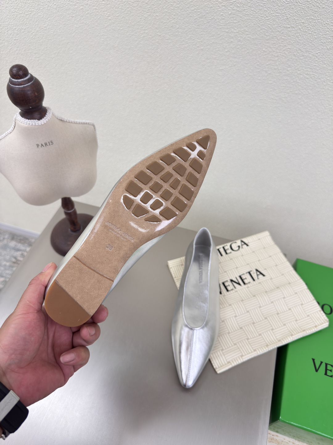 BV Morning and Autumn Series: Elegant Leather Ballet Shoes for Comfortable and Confident Travel - 图片 4