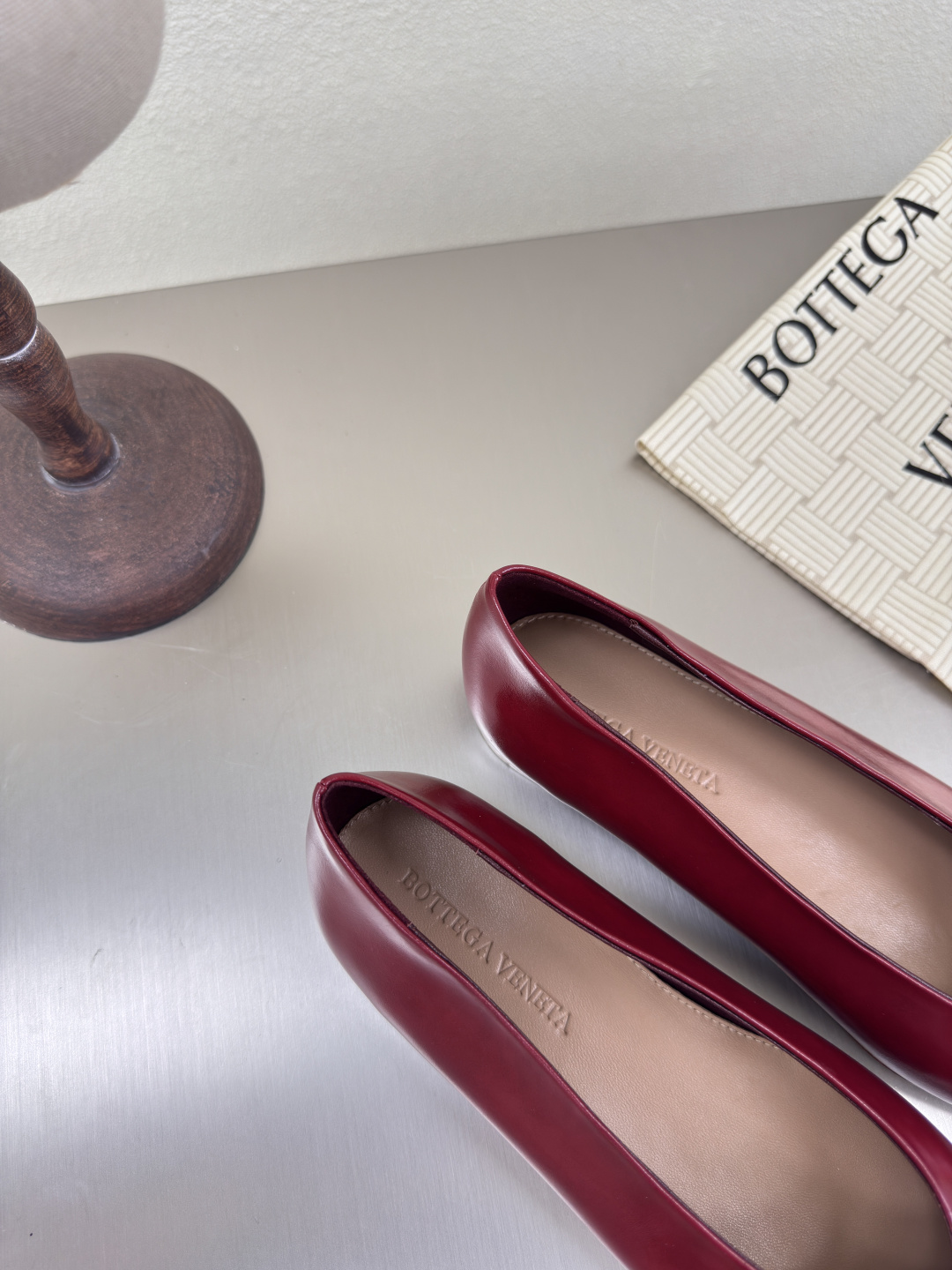 BV Sofia Ballet Shoes: Elegant, High-End Leather Shoes in Wine Red for Comfortable Travel - 图片 2