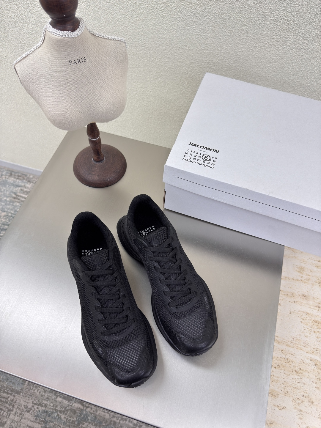 NO:409693,Lightweight series Jogging shoes, thick sole flying weaving, Salomon sports shoes, new products are on sale, Black men's 10 (men's model shipped at the end of the month) Salomon's outfit inspiration is presented with both hands~ Men's and women's model, co-branded sneakers, versatile and breathable, equipped with Salomon's advanced technology, a pair of outdoor outfits or diverse terrain, original consistent craftsmanship, original consistent outsole, outdoor exploration, departure as you like, retro low saturation, clean out fight with nature, gaining comfortable wildness, benchmarking, original consistent women's model 35 36 37 38 39 40 (40 customization) Men's model 39 40 41 42 43 44 45 (39 45 customization) Men's model pre-sale at the end of April, casual shoes/sneakers, sneakers19860909轻盈系列 慢跑鞋 厚底飞织 萨洛蒙 运动鞋 新品发售中  黑色男10（男款月底出货） Salomon穿搭灵感双手奉上~ 男女款 联名运动鞋 百搭透气,搭载Salomon先进技术一双搞定多种户外穿搭or多元地形 原版一致工艺 原版一致大底 户外探索 随心出发 一身复古低饱和,干净出门与自然交手,收获惬意野趣 对标对版 原版一致 女款 35 36 37 38 39 40（40定制） 男款 39 40 41 42 43 44 45（39 45 定制）男款4月底预售,休闲鞋/运动鞋,sneakers,Women's Shoes