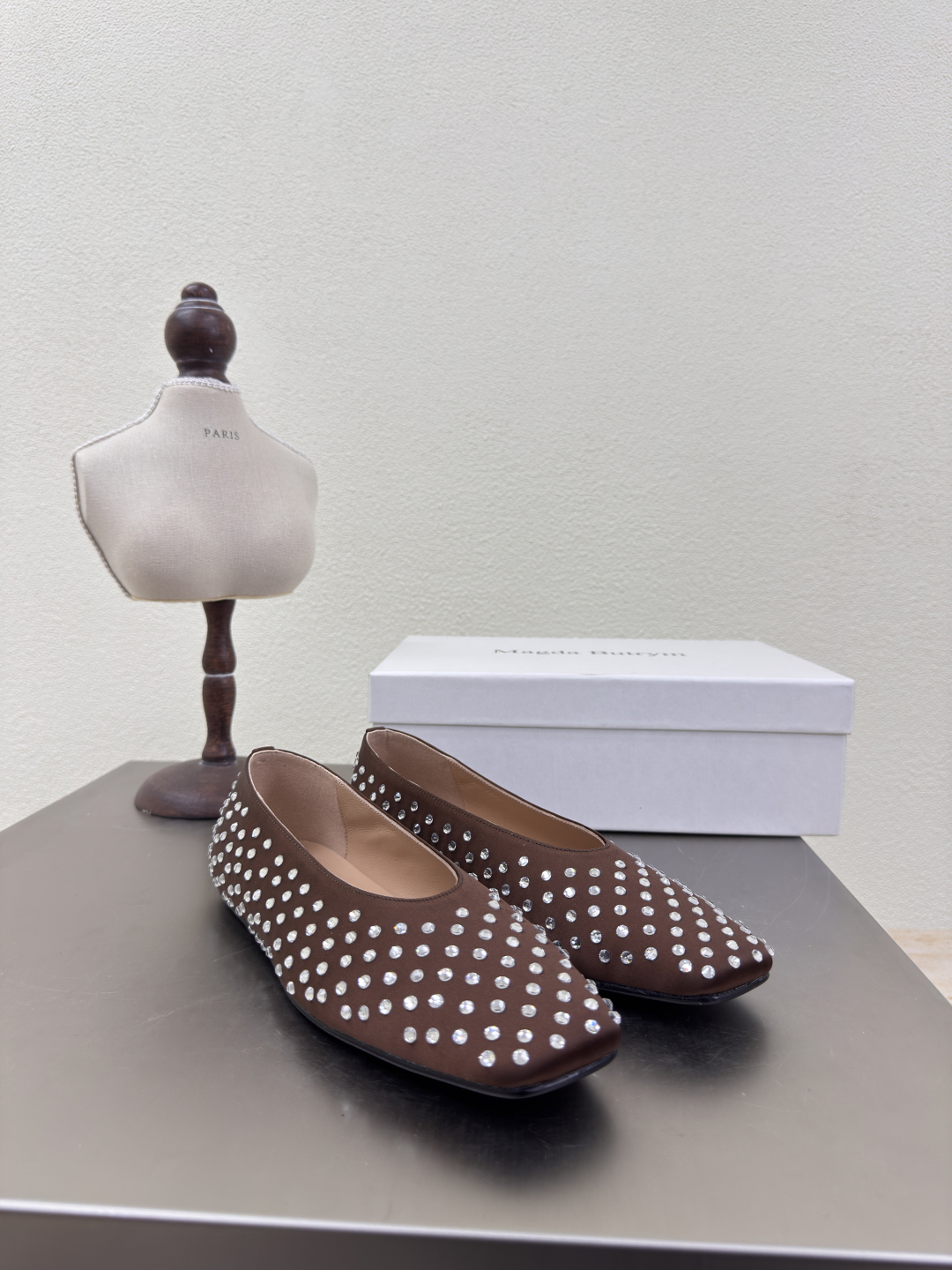 Magda Butrym 2025 Spring Summer Diamond Drill Flat Shoes Collection - 图片 3