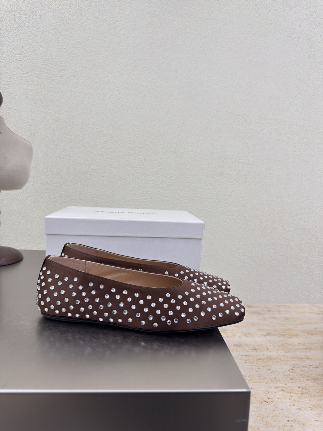 Magda Butrym 2025 Spring Summer Diamond Drill Flat Shoes Collection - 图片 8