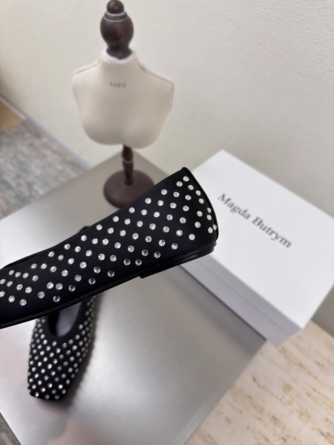 2025 Spring Summer Magda Butrym Black Diamond Drill Flat Shoes - 图片 4