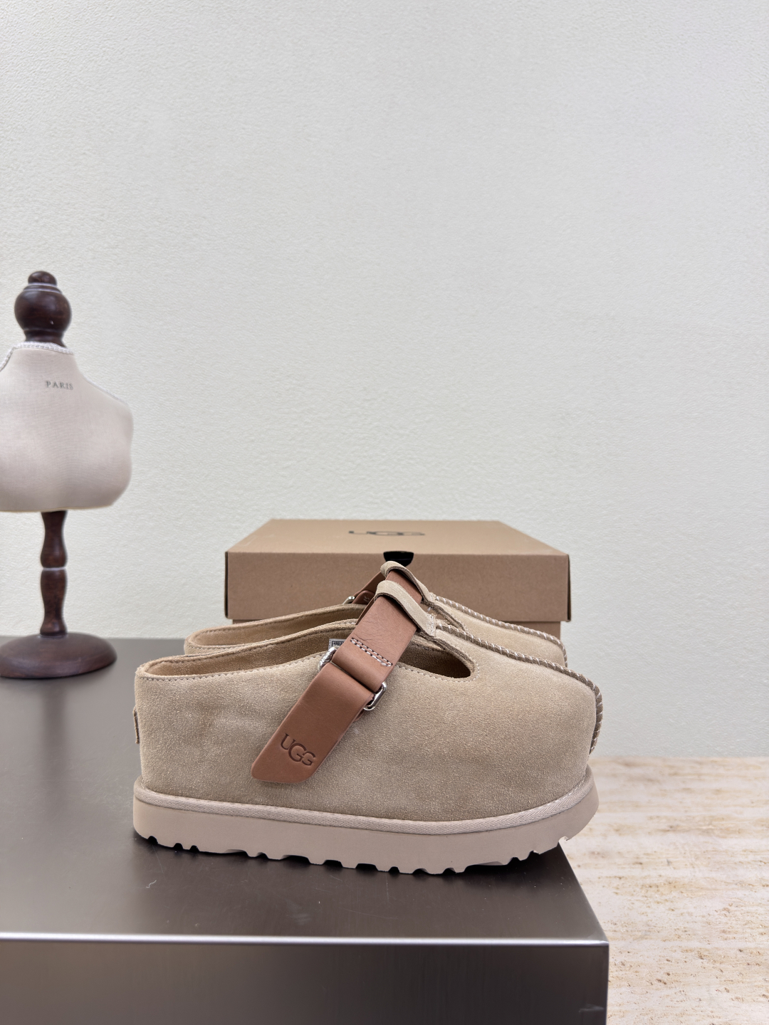 “U.G.S. Cool Shoes: High-Handing Big Bottoms, Comfortable and Stylish Design” - 图片 4