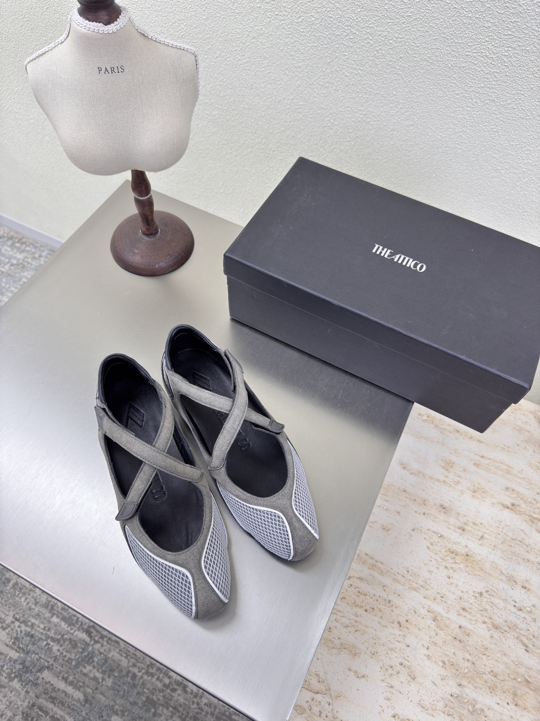 NO:409711,THE ATTICO ballet shoes, Italian niche popular, original uncensored three-dimensional upper, full and textured, brand classic logo, anti-slip sole, upper metal leather/beef reverse velvet, imported sheepskin, inner height increased by 2cm, size 35 36 37 38 39 40 (40 customization), ballet shoes, sheepskin19860909THE ATTICO芭蕾鞋 意大利小众爆款  原版一致开模立体鞋面 饱满有质感 品牌经典logo防滑大底 鞋面金属皮/牛反绒 内里垫脚进口羊皮 内增高2cm 尺码35 36 37 38 39 40（40定制）,芭蕾舞鞋,sheepskin,Women's Shoes