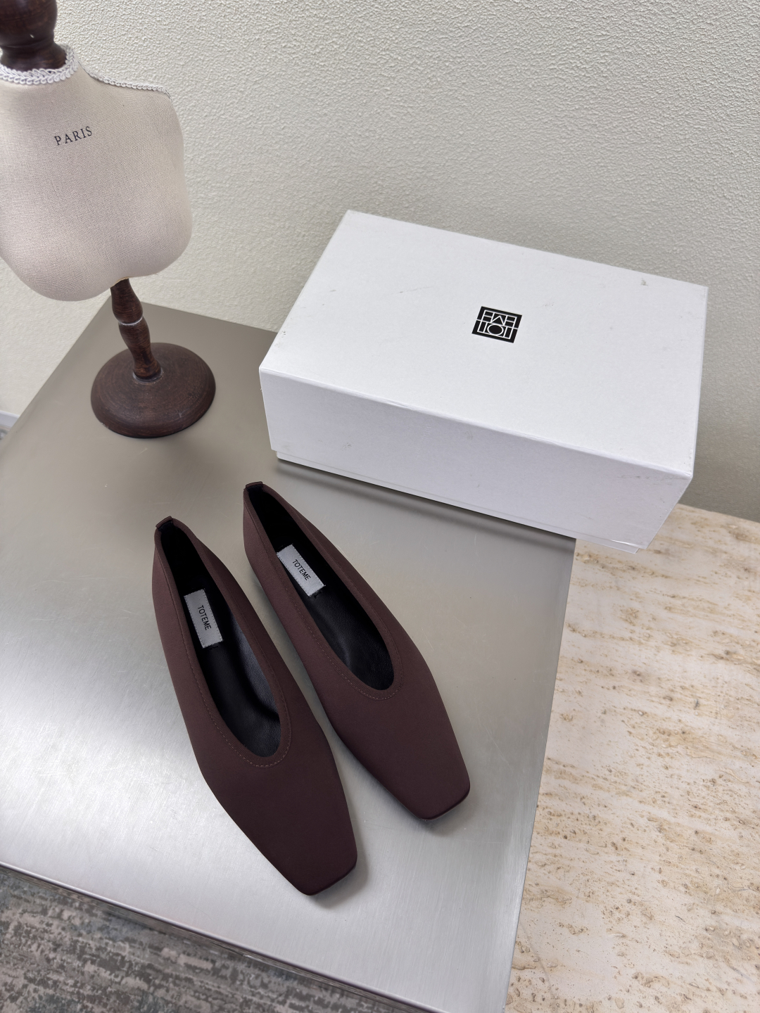 Totême French Romance: Silky Nordic Shoes for Early Autumn