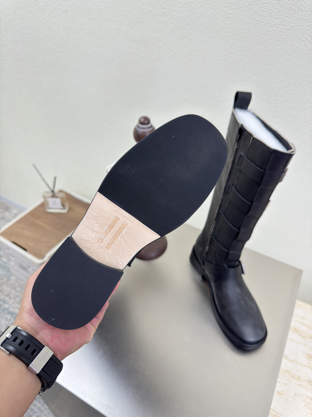 Miista Italy: New High-End Black Plant Shoes, Original Design for Outdoor Exploration. - 图片 4