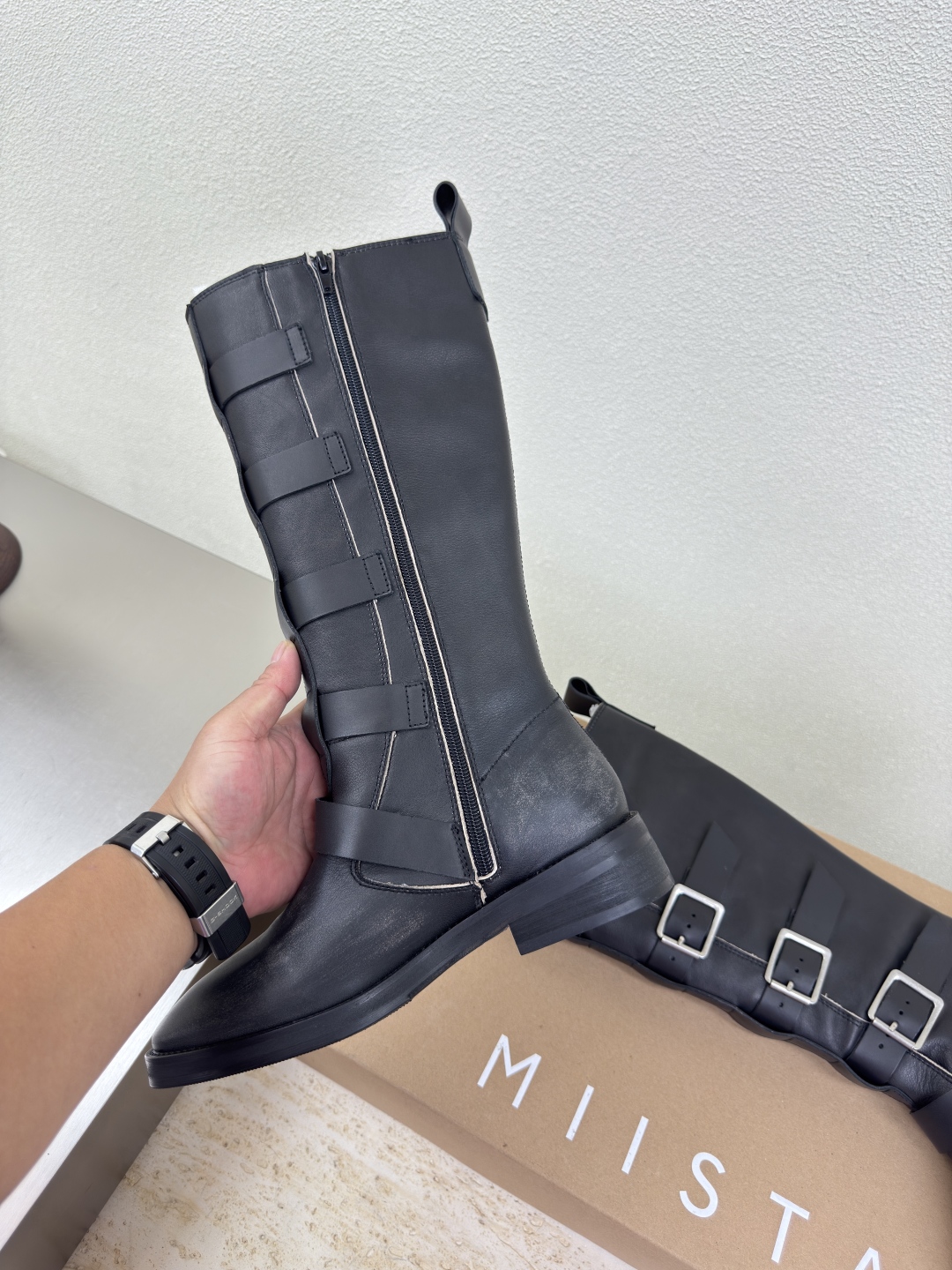 Miista Italy: New High-End Black Plant Shoes, Original Design for Outdoor Exploration. - 图片 9