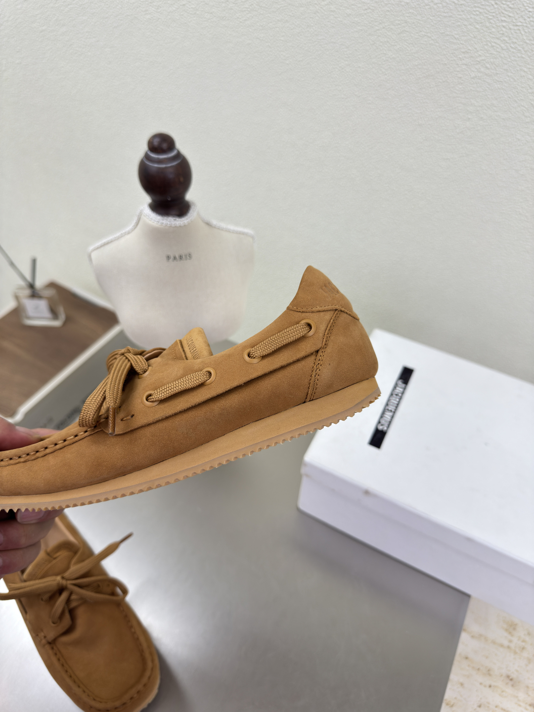 Stylish and Comfortable Jacquemus Butterfly Sandals in Brown for Lazy Days - 图片 6