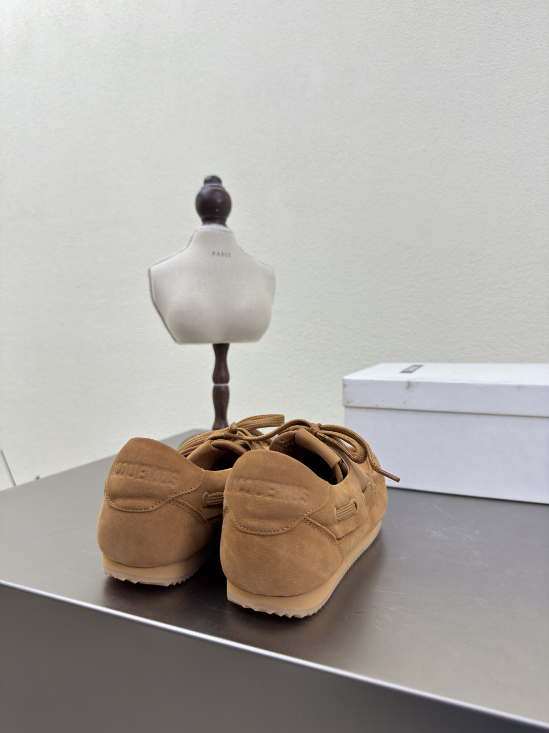 Stylish and Comfortable Jacquemus Butterfly Sandals in Brown for Lazy Days - 图片 8