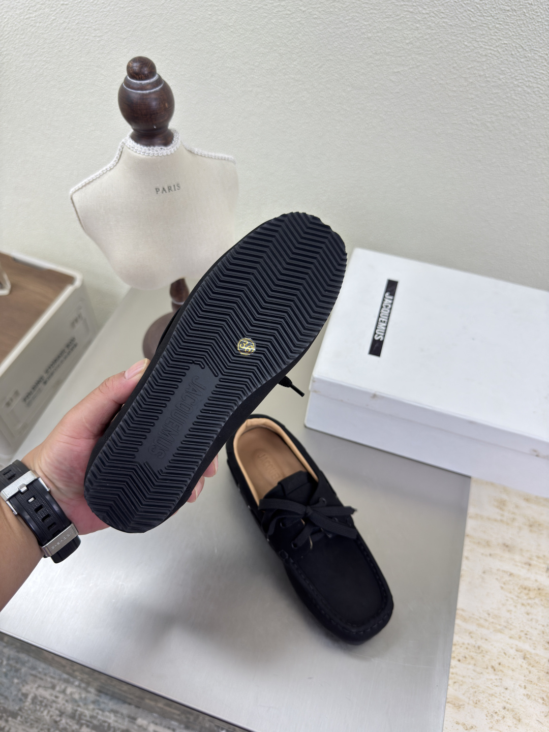 Jacquemus 25s Butterfly Black Sand-boiling Shoes: Lazy, Comfortable, and Distinctive. - 图片 5