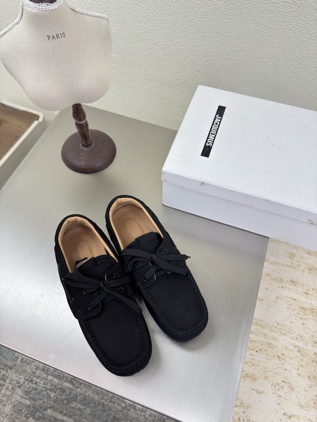 Jacquemus 25s Butterfly Black Sand-boiling Shoes: Lazy, Comfortable, and Distinctive. - 图片 1