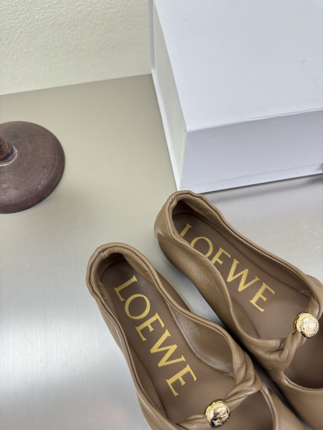 “Loewe Mary Jane Sole Shoes: Beauty of Lambskin, Perfect for Wide Feet” - 图片 2