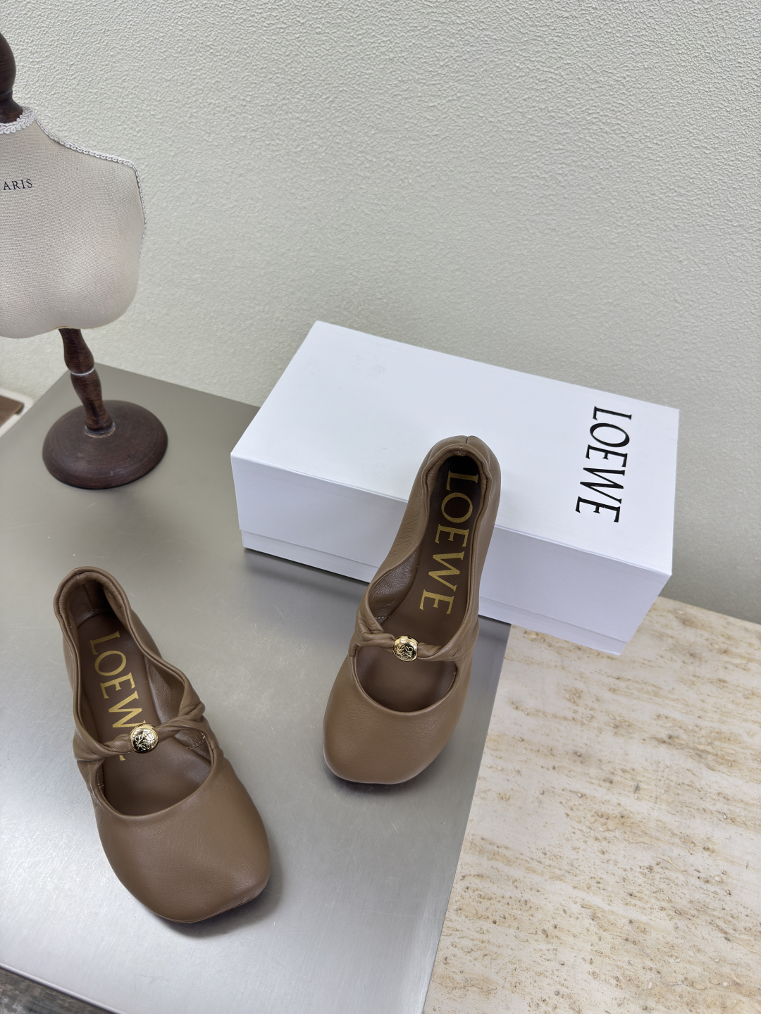 “Loewe Mary Jane Sole Shoes: Beauty of Lambskin, Perfect for Wide Feet” - 图片 7