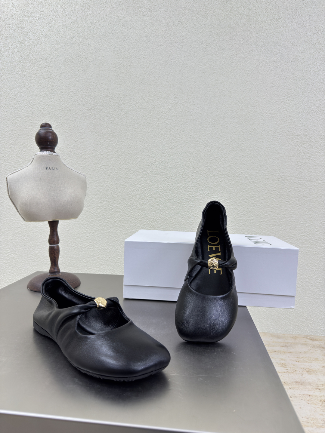 Loewe Mary Jane Shoes: Luxurious Lambskin, Perfect for Wide Feet - 图片 8