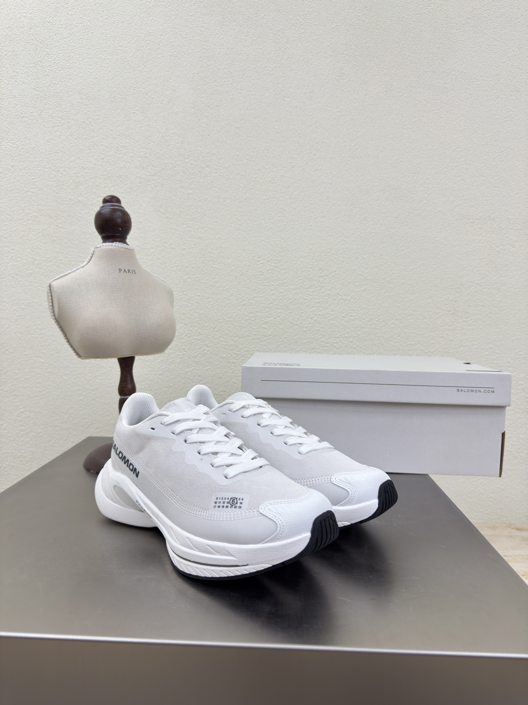 Salomon Releases New Leather Sneakers with Advanced Technology for Outdoor Exploration - 图片 1