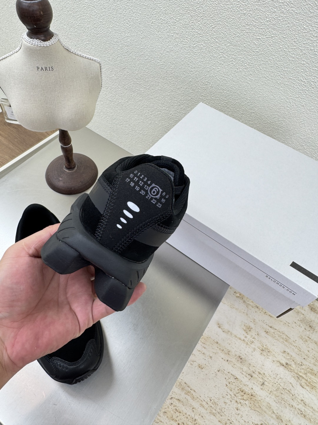 Salomon Leather Sneakers: New Light Series Jogging Shoes on Sale - 图片 9