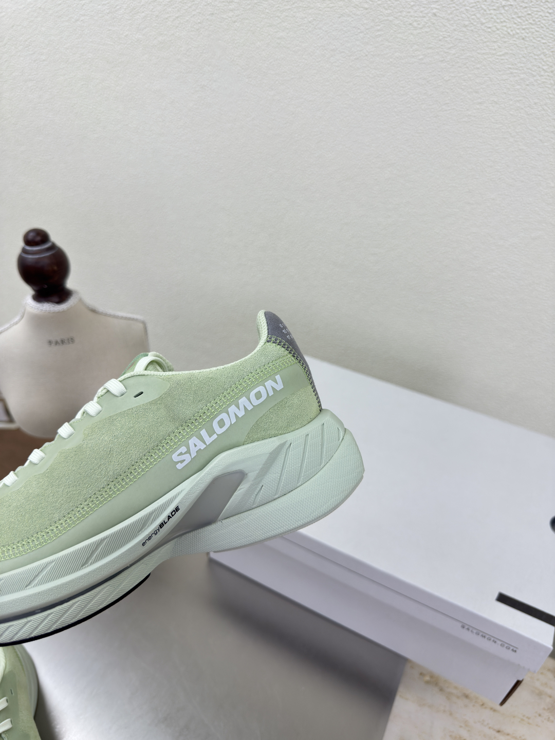 New Salomon Sneakers: Lightweight Jogging Shoes with Thick Underweaving on Sale - 图片 9