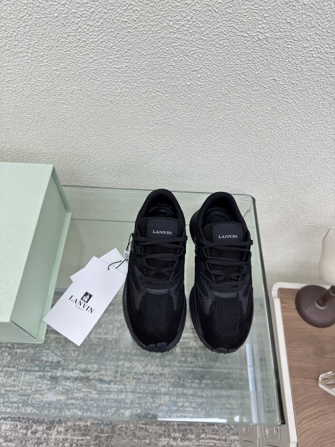 NO:459594,Langfan LANVIN full color running version Black fabric ox reverse velvet leather Matching fabric sheepskin footbed TPU genuine leather outsole cloth brand logo A very clean dad shoes. The shape is very unique but the effect of footwear is surprisingly good. The pose is very good. There are all colors. The same style for men and women 35 36 37 38 39 41 41 42 43 44 45, casual shoes/sports shoes, sneakers, sheepskin, Leather soles19860909浪凡LANVIN 全色齐 跑量版本 黑色 面料 牛反绒皮 搭配 织物 羊皮垫脚 TPU 真皮大底 布标品牌logo 很干净的一款老爹鞋 造型非常独特 但上脚效果却出奇的好 摆拍非常出片 全色都有 男女同款 35 36 37 38 39 41 41 42 43 44 45,休闲鞋/运动鞋,sneakers,sheepskin,Leather soles,Women's Shoes