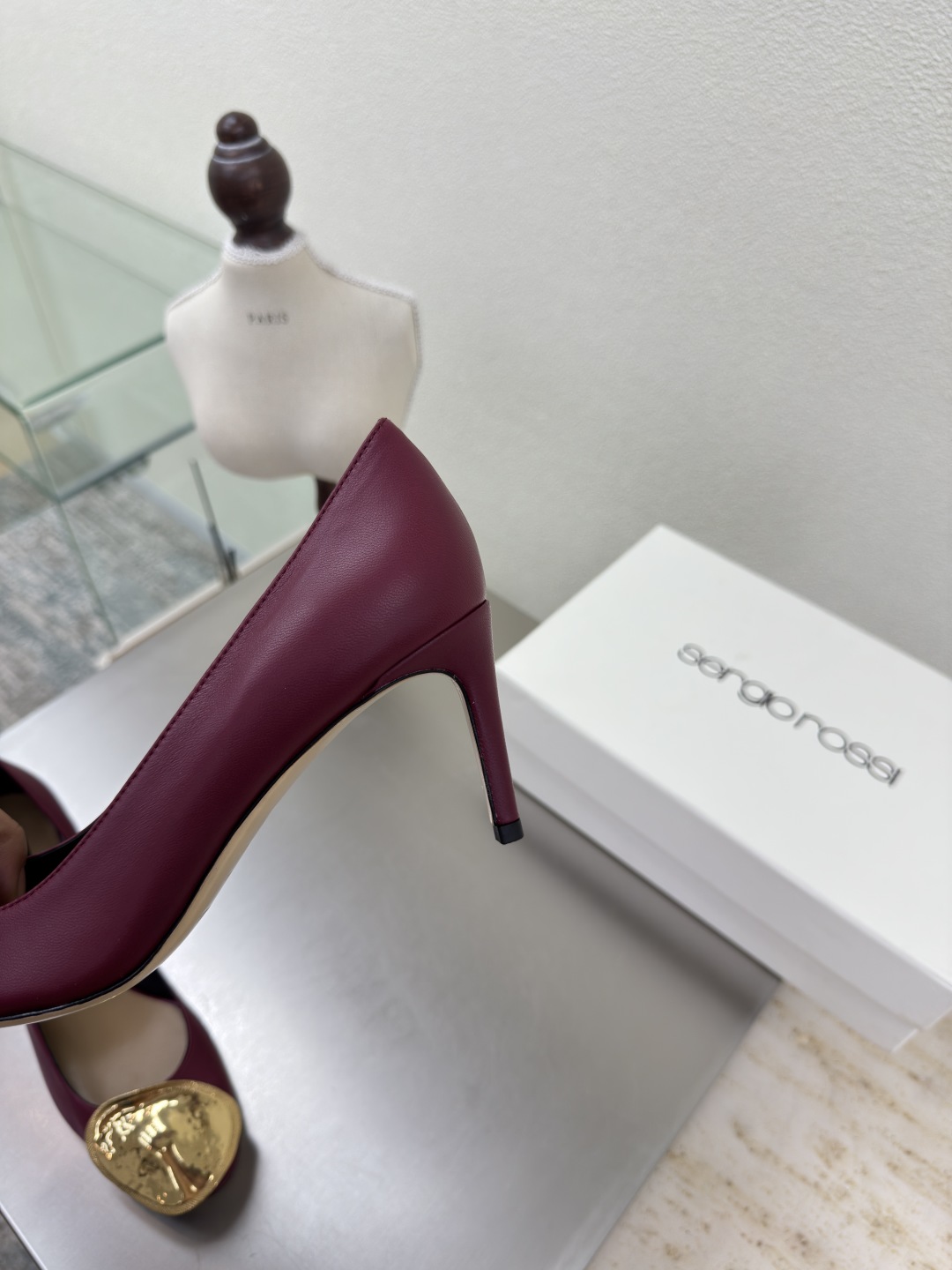 Sergio Rossi Sr Diani Burgundy Leather Pumps with Gold Hardware 7 cmp i1755336091636 6014 0 5