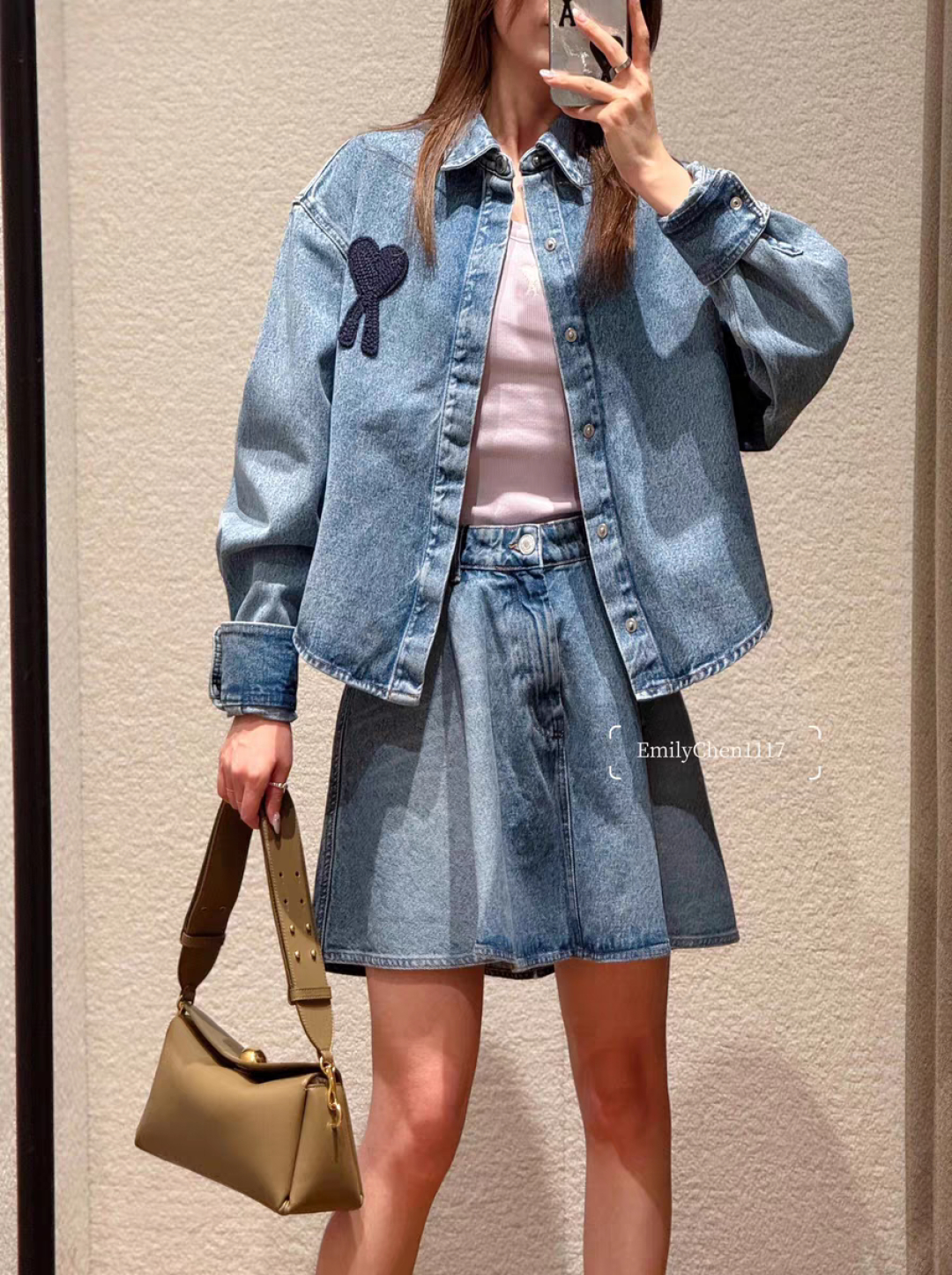 High-Quality Women’s Cowboy Shirt by Ami Decoeur with Customized Details - 图片 5