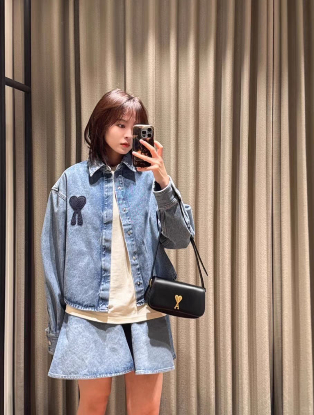 High-Quality Women’s Cowboy Shirt by Ami Decoeur with Customized Details - 图片 4
