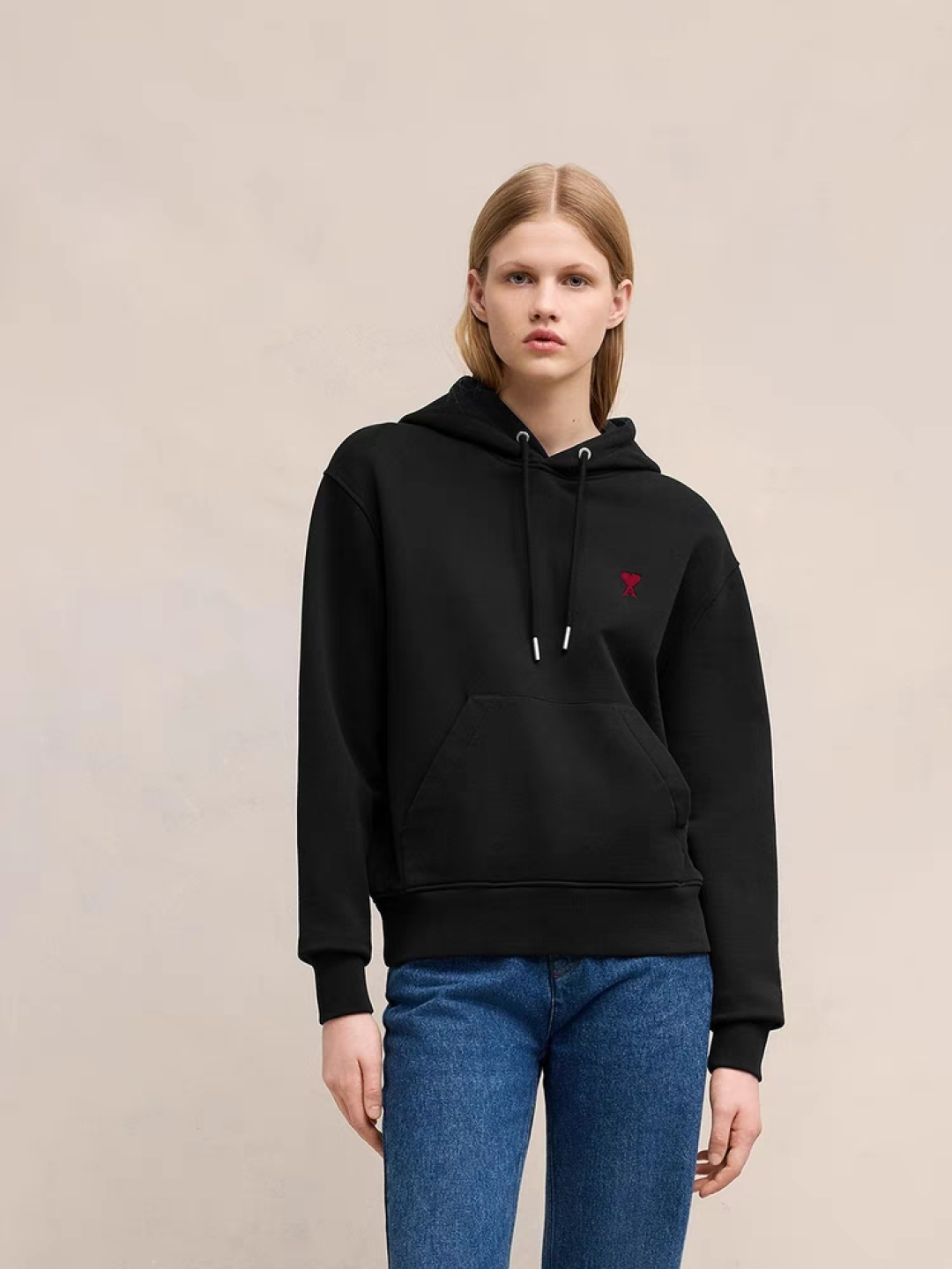 “High-Quality Women’s Clothes: Ami’s Classic Flat-Tweeted Little Love Co-Edged Collection in Various Sizes and Colors” - 图片 2