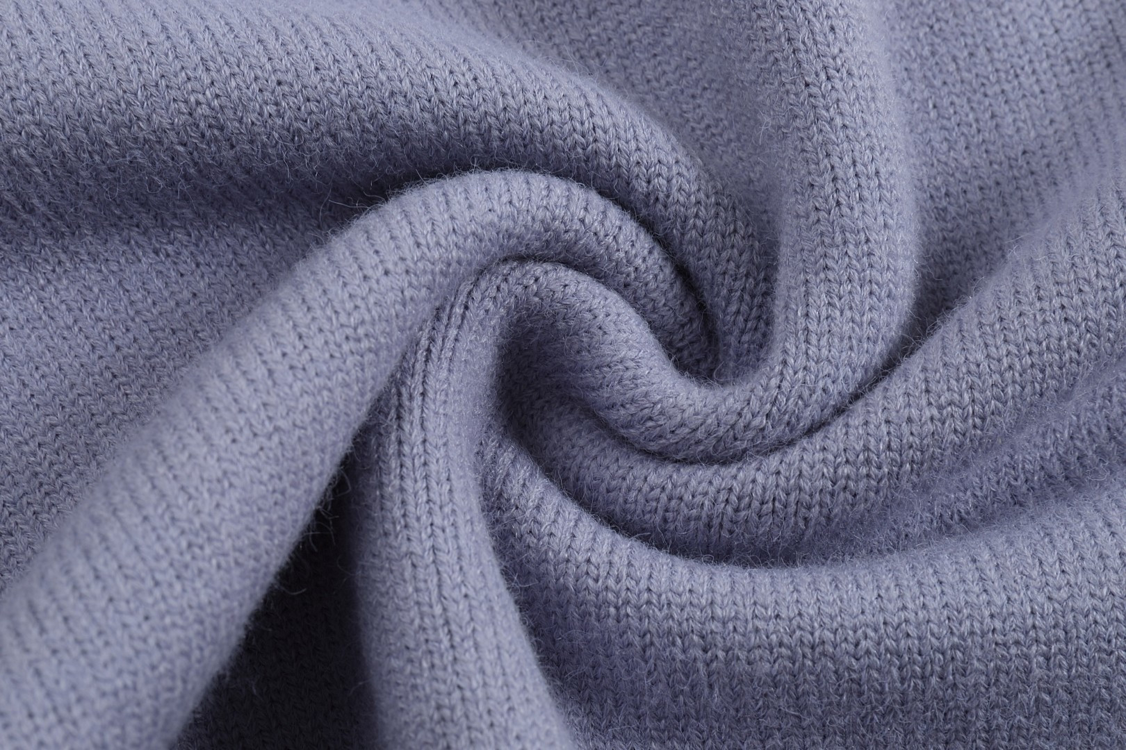 Title: High-Quality Women’s Clothes for Fall and Winter Festival – 14 Colors Available Summary: Stylish loose knitting sweaters in various colors for fall and winter festivals. - 图片 7