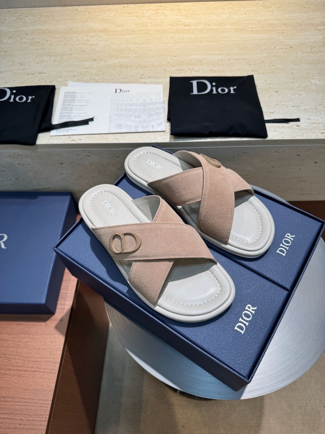 Sandales Alias Dior pour Homme en Cuir Grainé et Détails CD Diamond