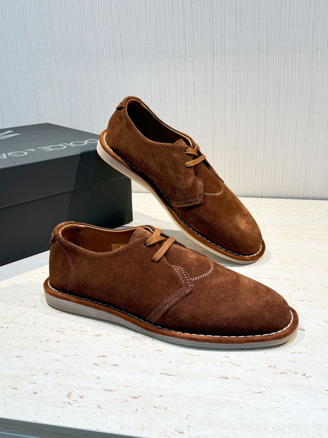 NO:555659,Dolce&Gabbana suede moccasin shoes New New Florio series soft suede moccasin shoes, classic and fashionable style, embellished with personalized DG logo. DG logo suede moccasin shoes, imported cowhide, cowhide lining, calfskin insole, logo rubber outsole Size: 39-44 (38.45 custom-made),, Dolce&Gabbana,cowhide19860909Dolce&Gabbana绒面莫卡辛鞋 全新 New Florio 系列软质绒面革莫卡辛鞋,风格经典时尚,点缀个性化 DG 徽标.DG 徽标绒面革莫卡辛鞋,进口牛皮,牛皮内里,小牛皮鞋垫,徽标橡胶大底 Size:39-44（38.45定做）,,Dolce&Gabbana,cowhide,Men's shoes