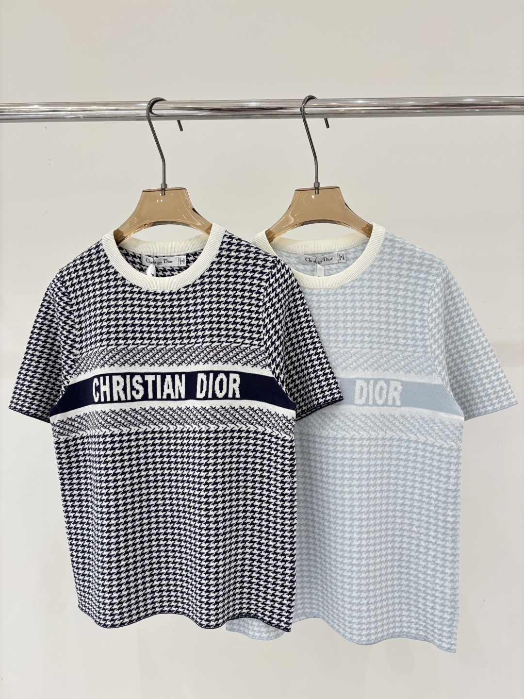 NO:799201,D Home Short Sleeves｜26 Early Spring New Round Neck Letter Logo Houndstooth Diamond Check Contrast Jacquard Full Print Casual Knitted Short Sleeves Color Black Blue sizeSML,, dior, T-shirt,19860909D家短袖｜26早春新款圆领字母logo千鸟格菱形格纹撞色提花满印休闲针织短袖 颜色黑色 蓝色 sizeSML,,dior,T-shirt,,Women's clothing