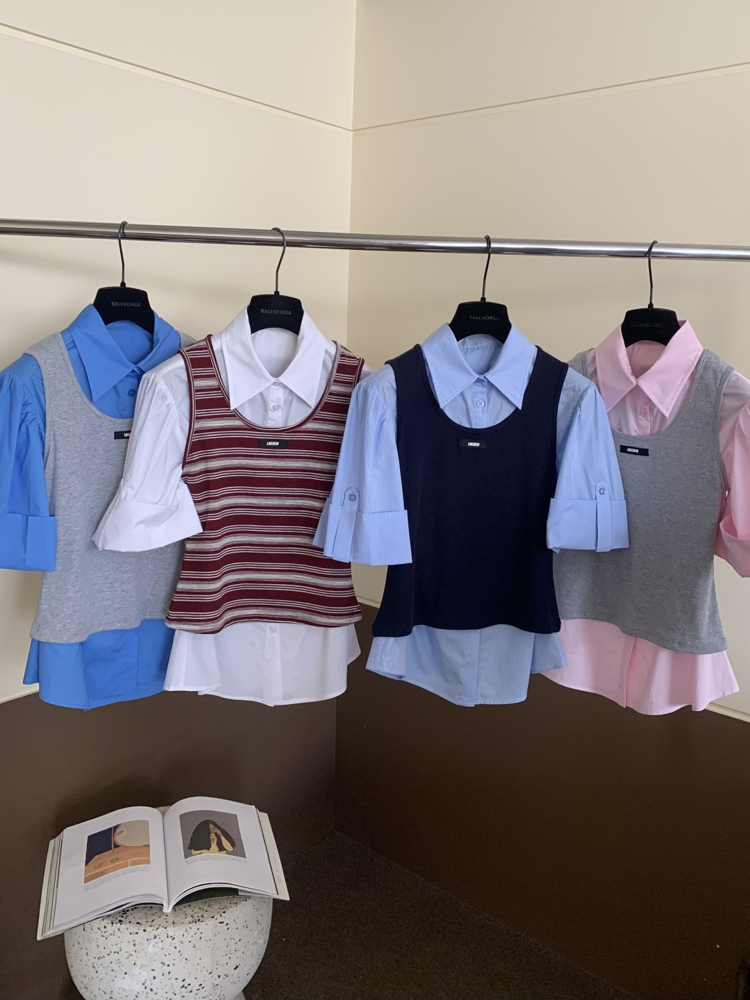 디올 여성 2026SS CD-084 CD로고 로고 자수 코튼 나시 탑 레플리카 19501 Dior Women T Shirt
