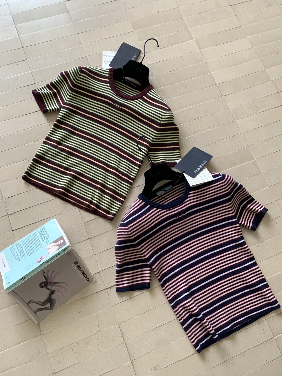 프라다 26SS 여성 반팔 132848 Prada T Shirt 썸네일 이미지