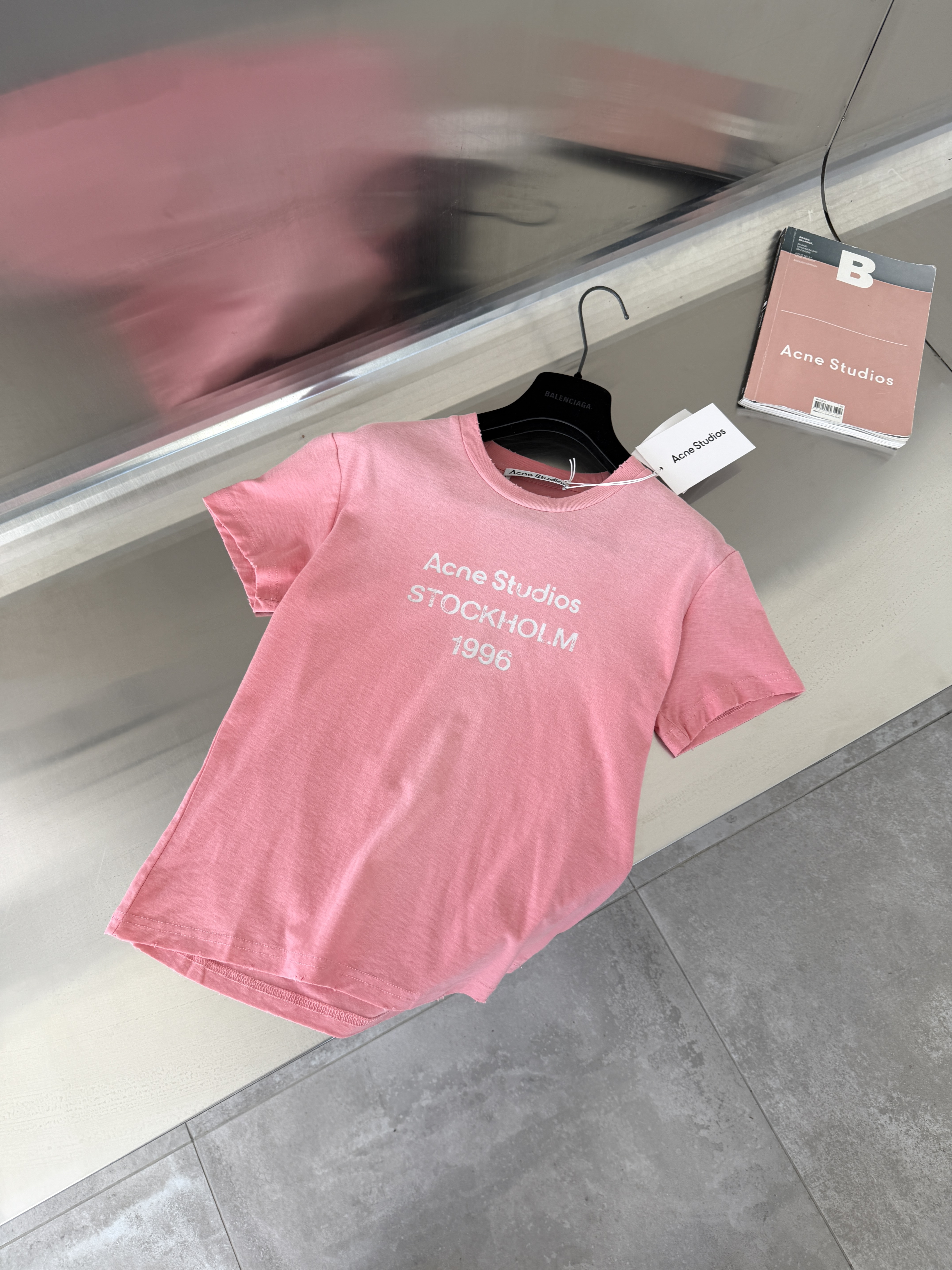 아크네스튜디오 26SS 여성 반팔 132849 Acne Studios T Shirt 썸네일 이미지