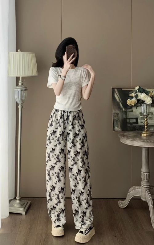 Summer Embroidered T-Shirt and Pants Set - Stylish Loungewear for Women 1 Summer Embroidered T-Shirt and Pants Set - Stylish Loungewear for Women