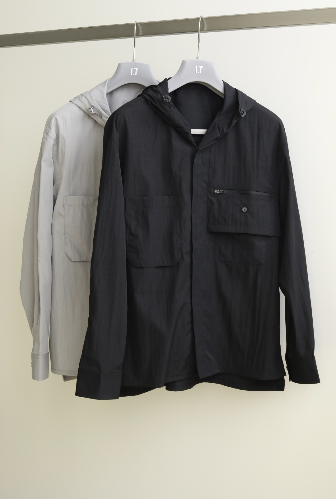 SS春夏新款，Yo*hji ya*ma风格技能双色卫衣。 清爽的春夏季风格，本体主料采用72%聚酯纤维➕