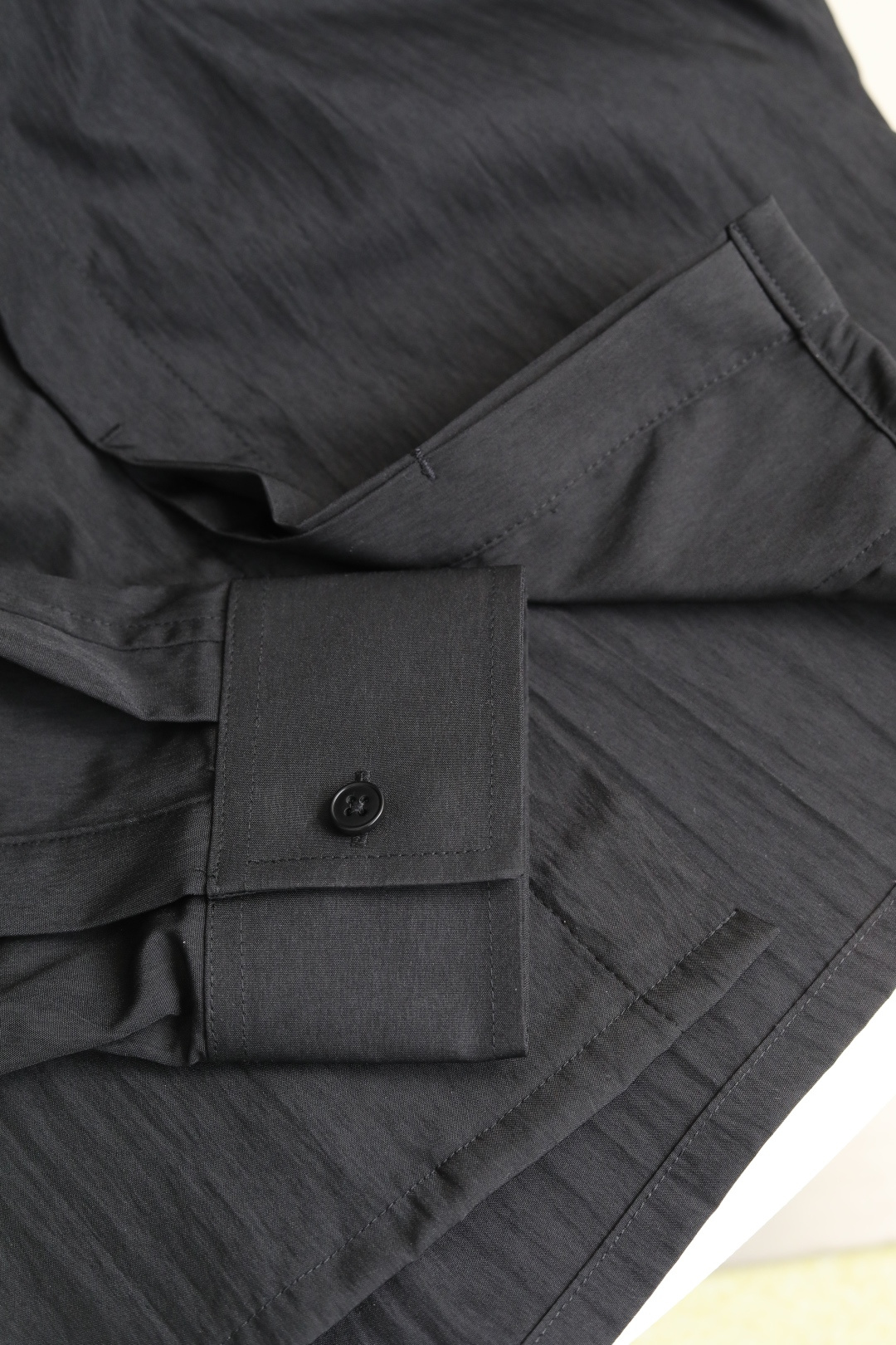 SS春夏新款，Yo*hji ya*ma风格技能双色卫衣。 清爽的春夏季风格，本体主料采用72%聚酯纤维➕