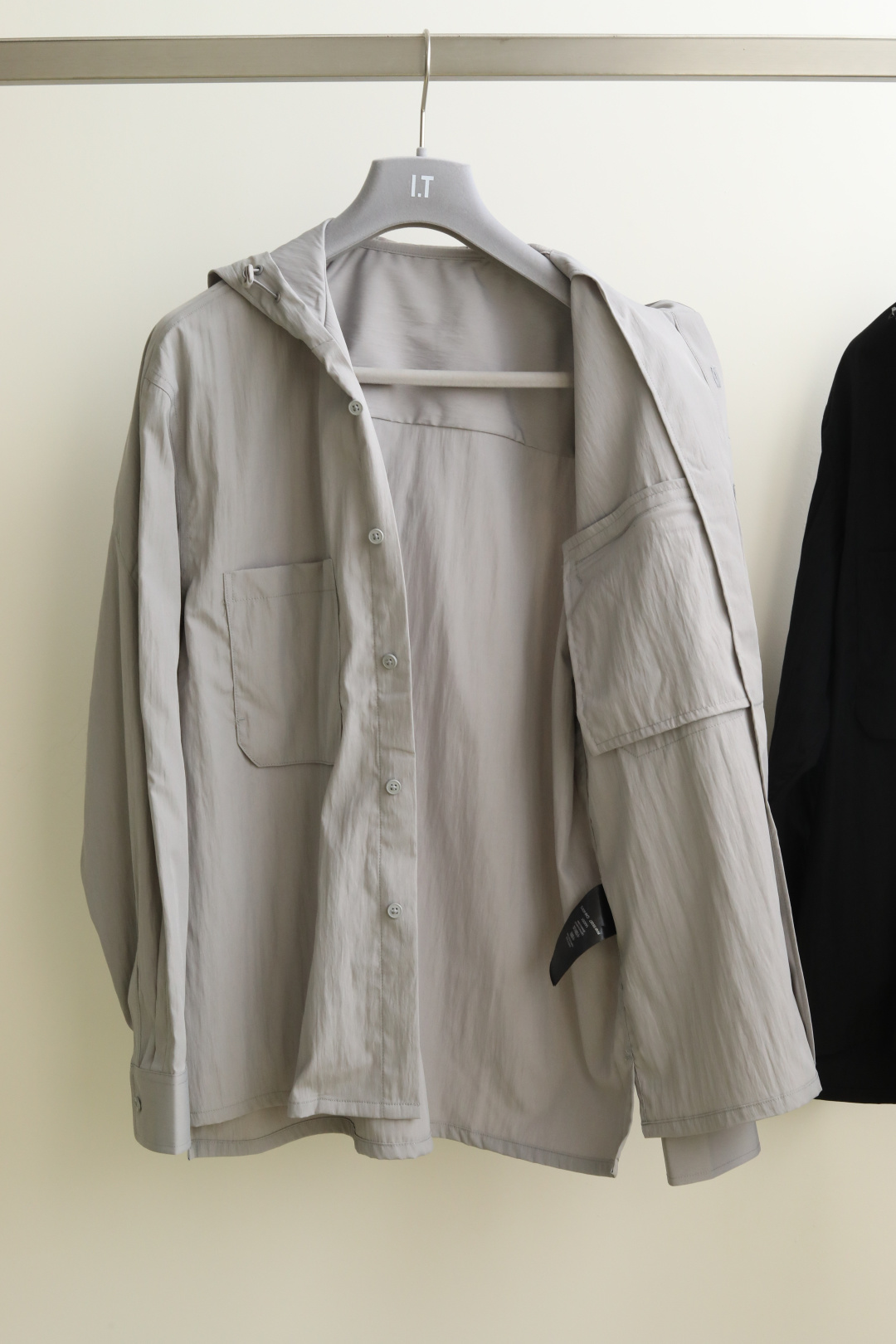 SS春夏新款，Yo*hji ya*ma风格技能双色卫衣。 清爽的春夏季风格，本体主料采用72%聚酯纤维➕