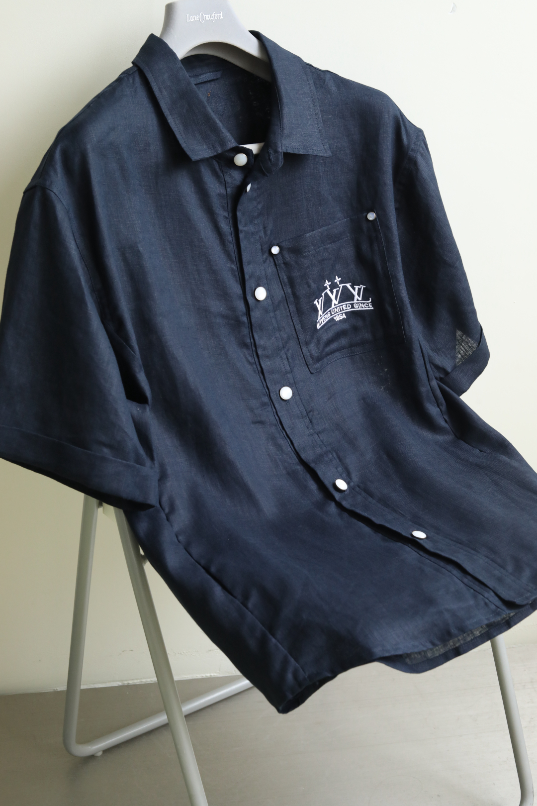 Louis Vuitton Summer Set: Lightweight Tencel Linen, Premium Hardware - Limited Edition 4 cmp i1745205401995 3150 0 2