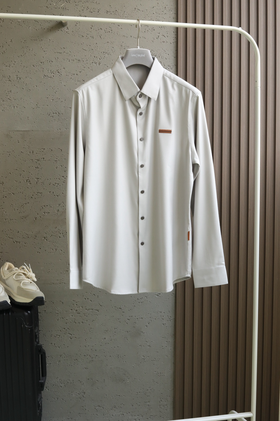 NO:502796,zg Jie*ya three-color clean version long lining 2025 autumn and winter new product series, long sleeves are extremely pure, simple, luxurious and beautiful. 55 long lint cotton, 16-day silk, and 29 polyurethane fiber composite to create a micro-muffled close-fitting feeling. At the same time, the feel is fine and smooth, the structure is fine and flexible, and it is easy to take care of. Light gray, black, gray and blue Size M-2XL #58002,,alexander wang19860909zg杰*亚三色净版长衬 2025秋冬季新品系列,袖长灵感极净简奢华美.选用55长绒棉,16天丝,29聚氨酯纤维复合,打造微磨毛的贴身穿着感.同时手感细滑,组织机理细密柔韧,方便打理 颜色浅灰 黑色 灰蓝 尺码M-2XL #58002,,alexander wang,Men's clothing