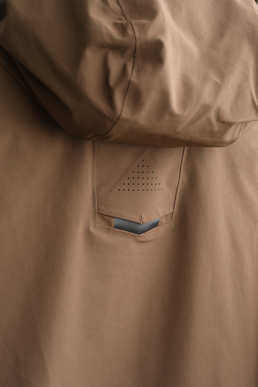 2025秋冬新品🍂系列｜双色羽绒新品重磅上市｜ZEGNA演绎冬日型格｜ 精选9010高品质大朵白鸭绒，高